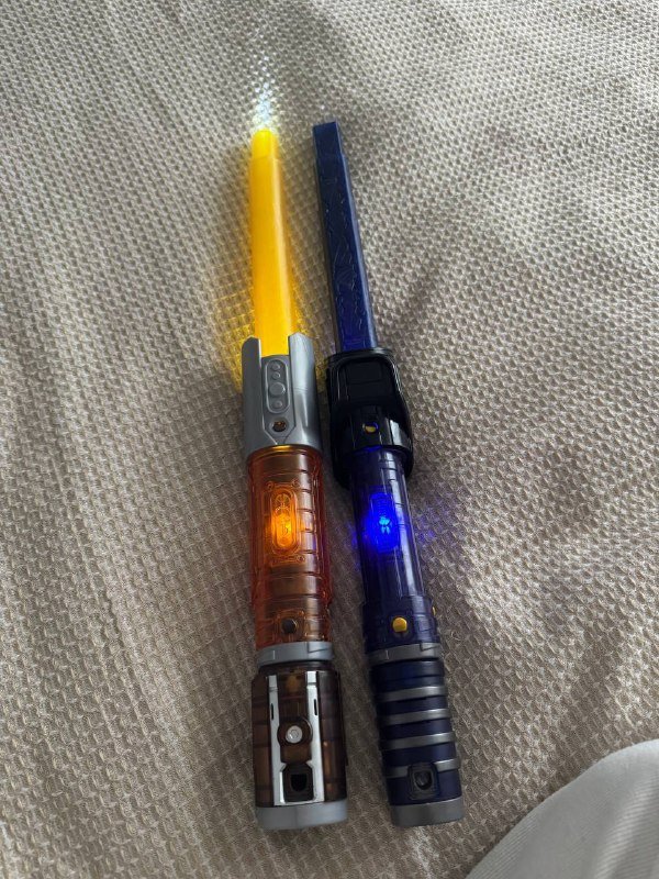Два меча Star Wars светящиеся с звуками 2