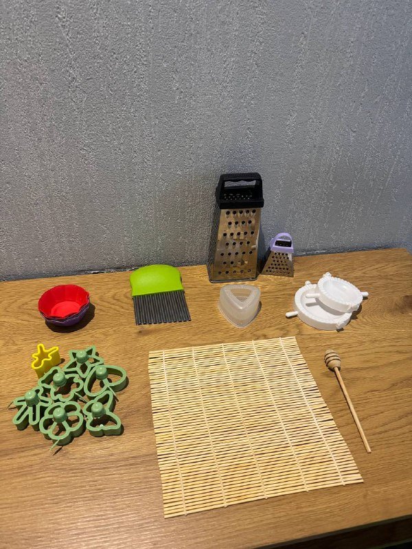 Терка, силиконовые формы, миски, салатницы, контейнеры, ланчбокс