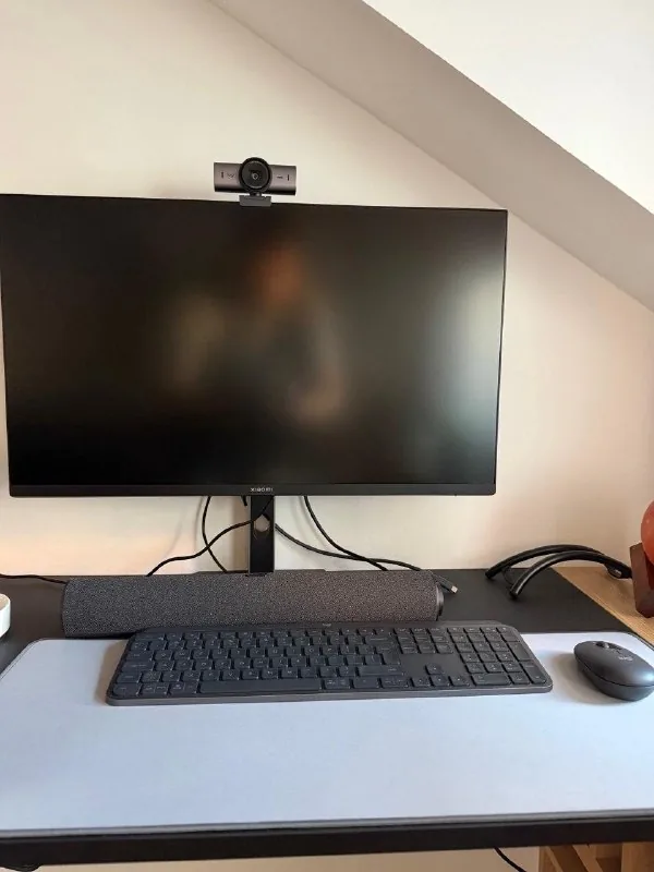 Xiaomi 4K Monitor A27Ui 27", колонка, коврик 1