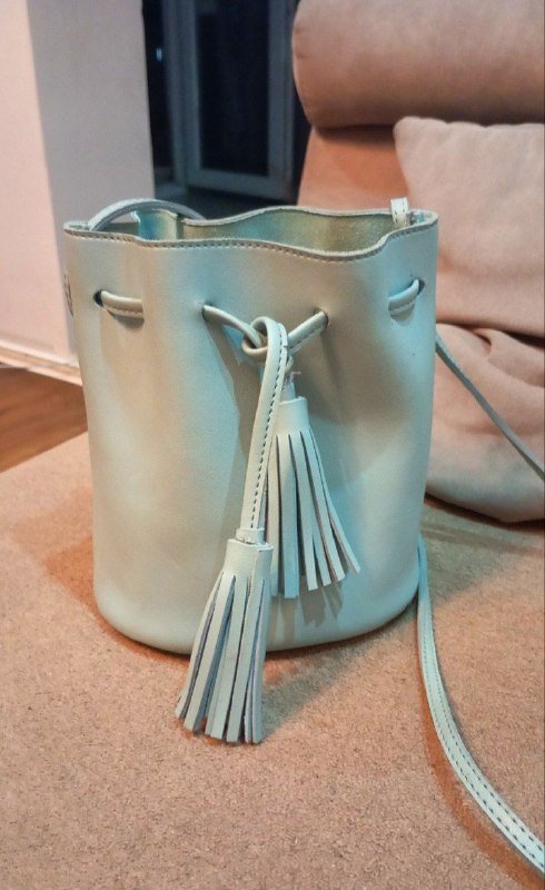 Сумка Miniso, шорты Mark Formelle, кепка Defacto, шляпа Nshanyan