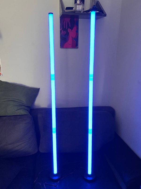Две LED RGB лампы с управлением по Bluetooth