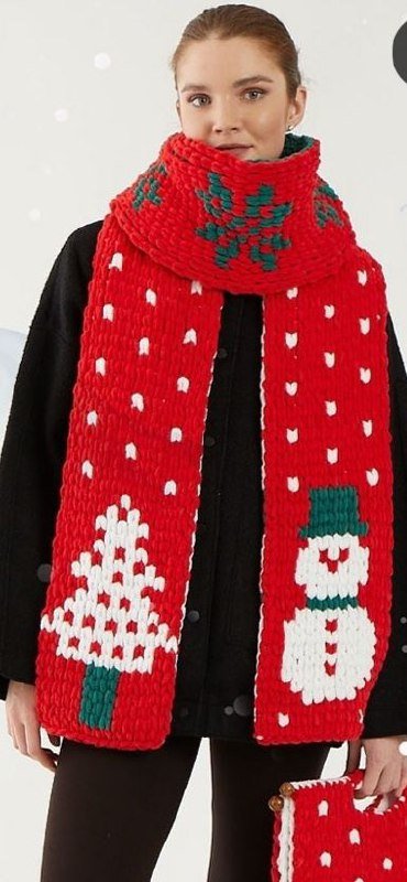 Новогодний шарф с рисунком снеговика