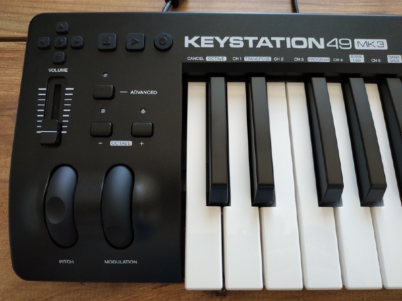 MIDI-клавиатура M-Audio Keystation 49 MK3 3