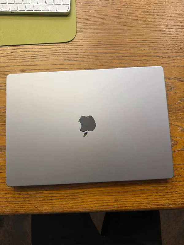 MacBook Pro 16-inch 2021 1