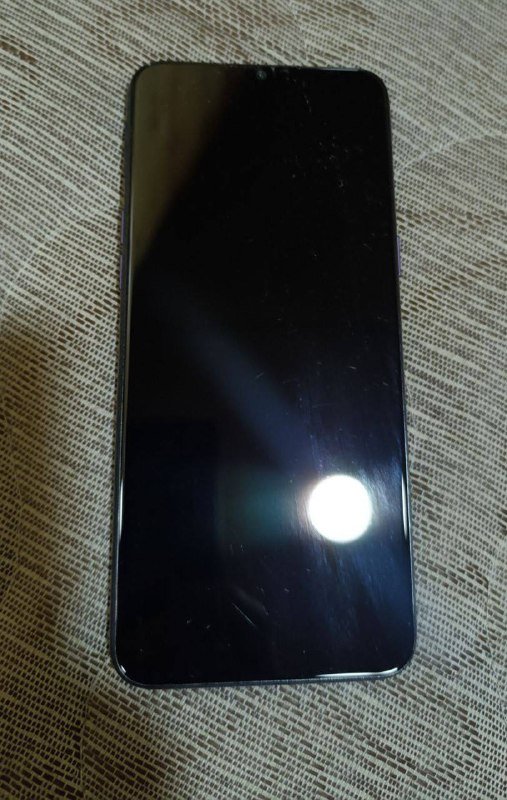 Телефон realme 3