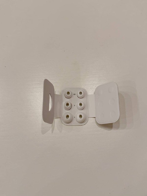 Airpods pro 2 Lightning, амбушюры, зарядник 3