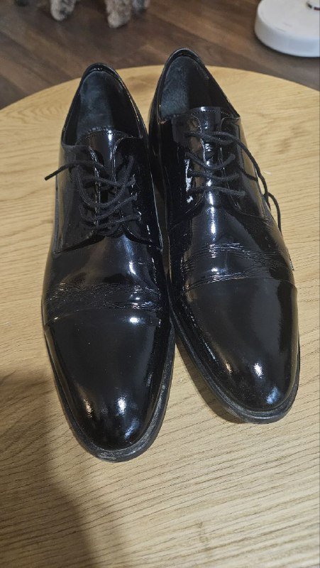 Мужские лакированные туфли 42 размера