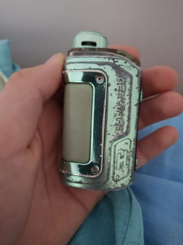 Вейпы Geekvape Aegis Hero 2, Smoant Knight 80, жидкости 1
