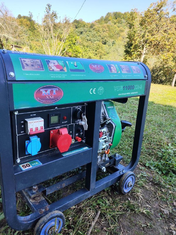 Дизельный генератор 9 kVA YDE11000XE-3 4