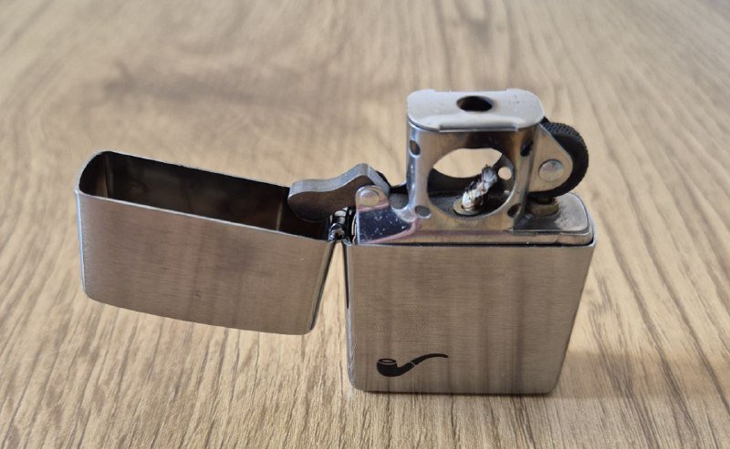 Зажигалка трубочная Zippo и заправка 2