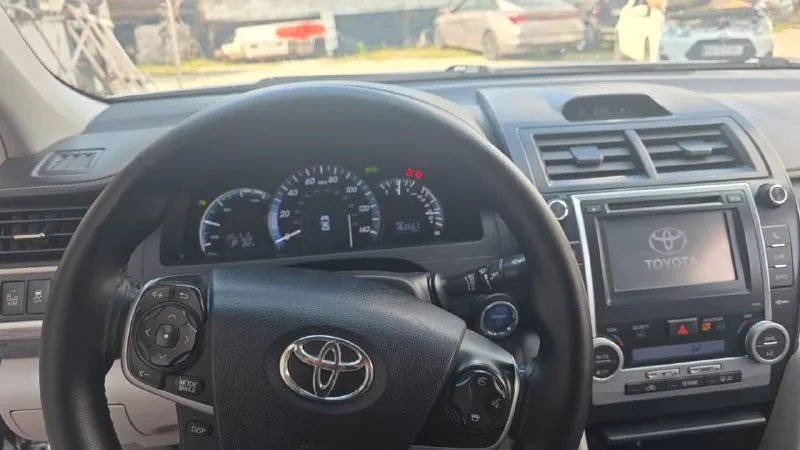 Toyota Camry 2013 1