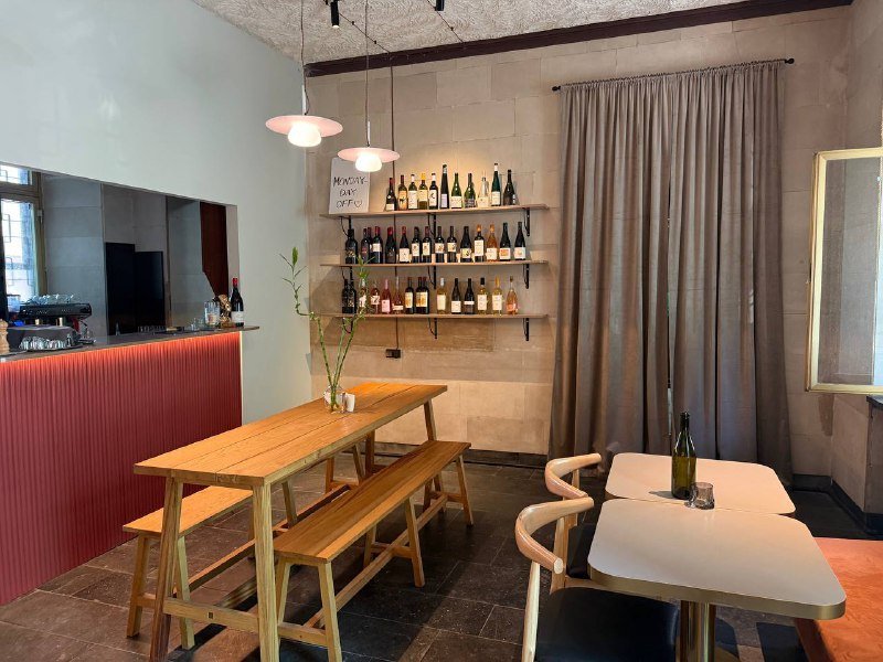 Стол и 2 скамейки из натурального дерева 2