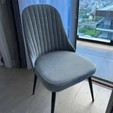 Серый велюровый стул 1