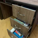 Письменный стол с 3 ящиками и полкой 2