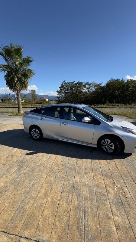 Toyota Prius 2017 года 3