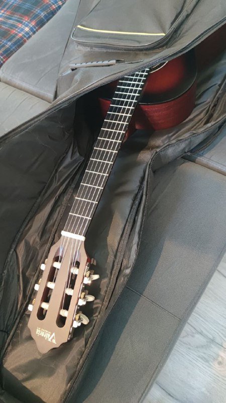 Детская гитара Valencia vc203 в чехле 6