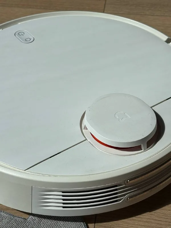 Робот-пылесос Xiaomi 3C 1