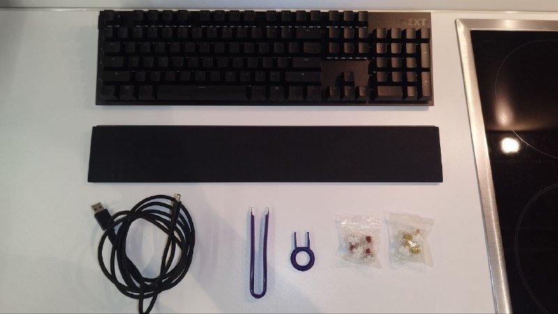 Клавиатура NZXT function 2, часы Huawei GT5 Pro, ноутбук Dell latitude 5521