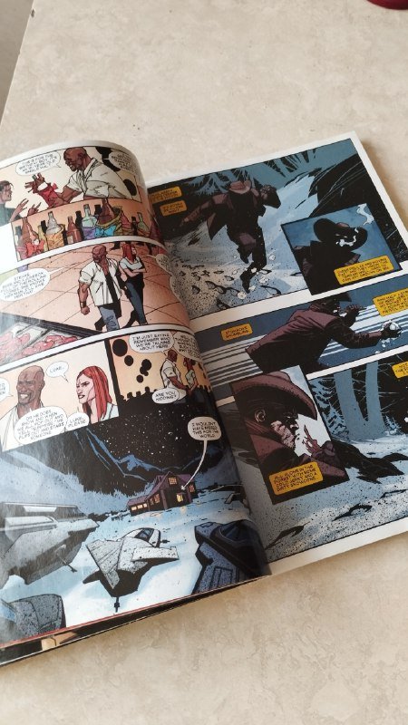 Книга комикс Marvel.1 2