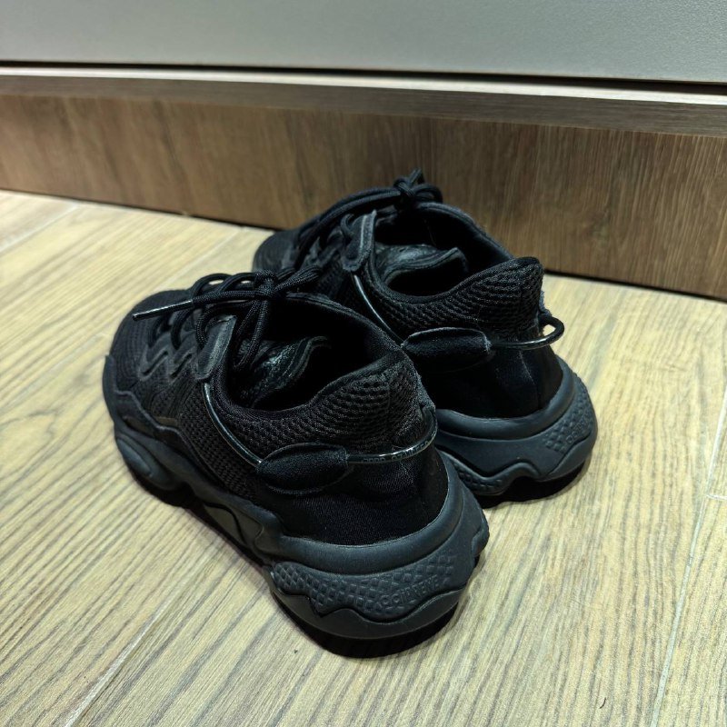 Унисекс кроссовки adidas размер 39 1/3 2