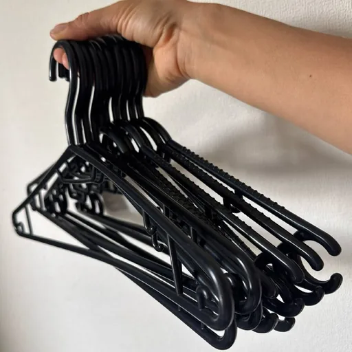 Черные вешалки, 10 штук