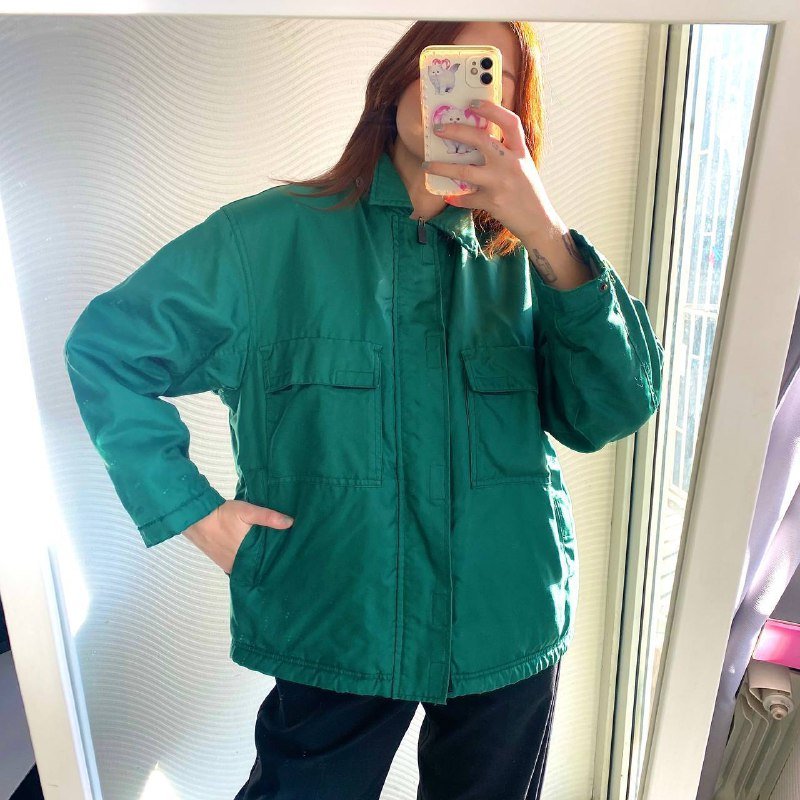 Теплая женская куртка с подкладкой размер M