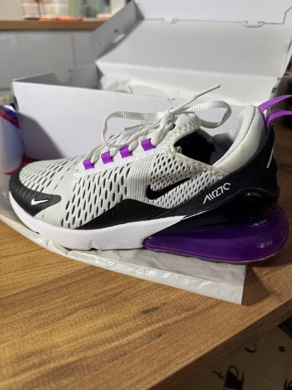 Кроссовки Nike Air Max 270 размер 39 US 8.5 2