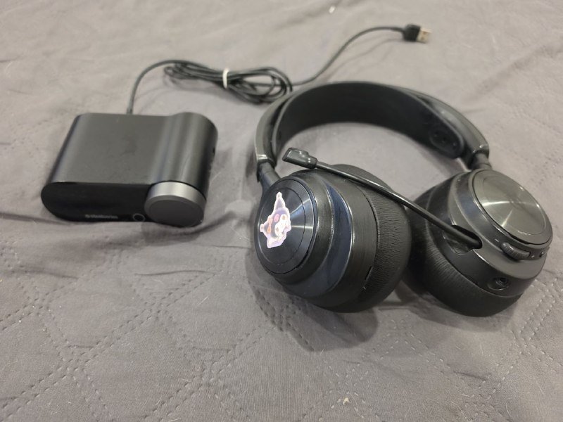 Игровые наушники SteelSeries Arctis Nova Pro