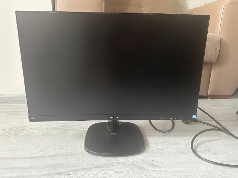 клавиатура HyperX Alloy Elite 2, наушники JBL Tune 510BT, мониторы Philips и AOC 7