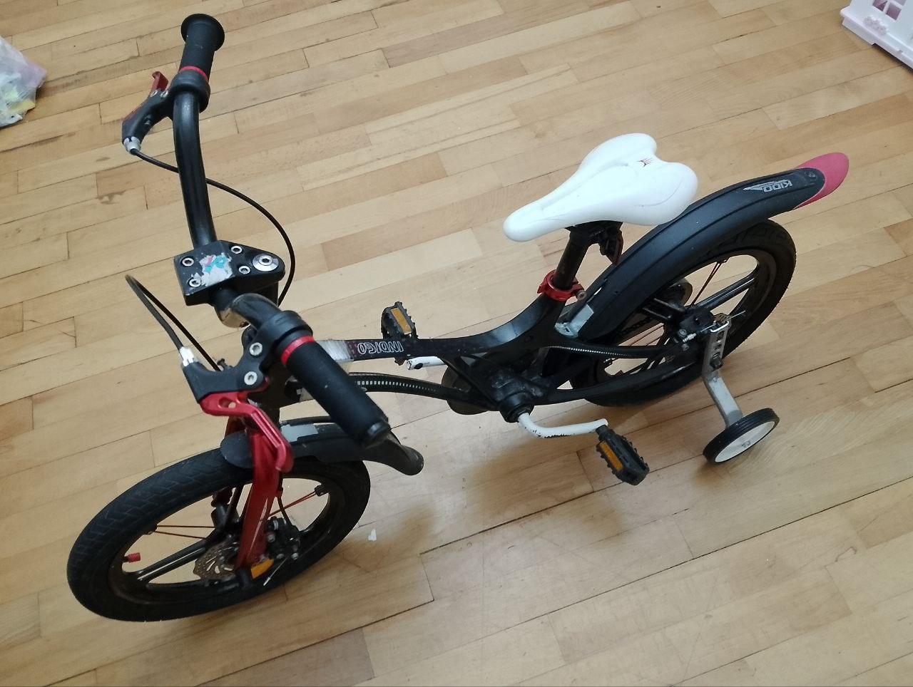 Два детских велосипеда, беговел 5