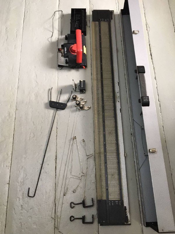 вязальная машинка Нева-5