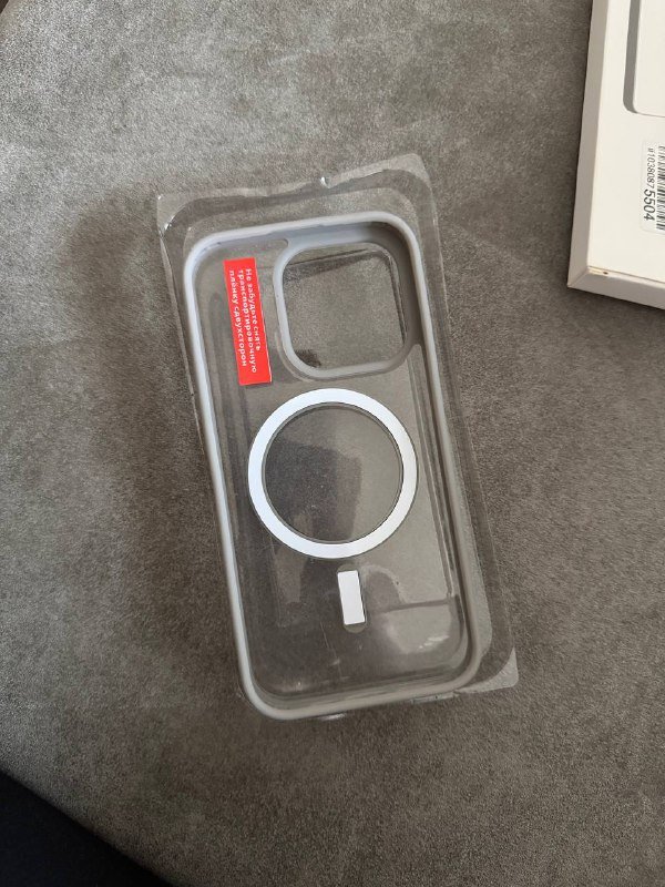 Чехол на iPhone 15 pro 3