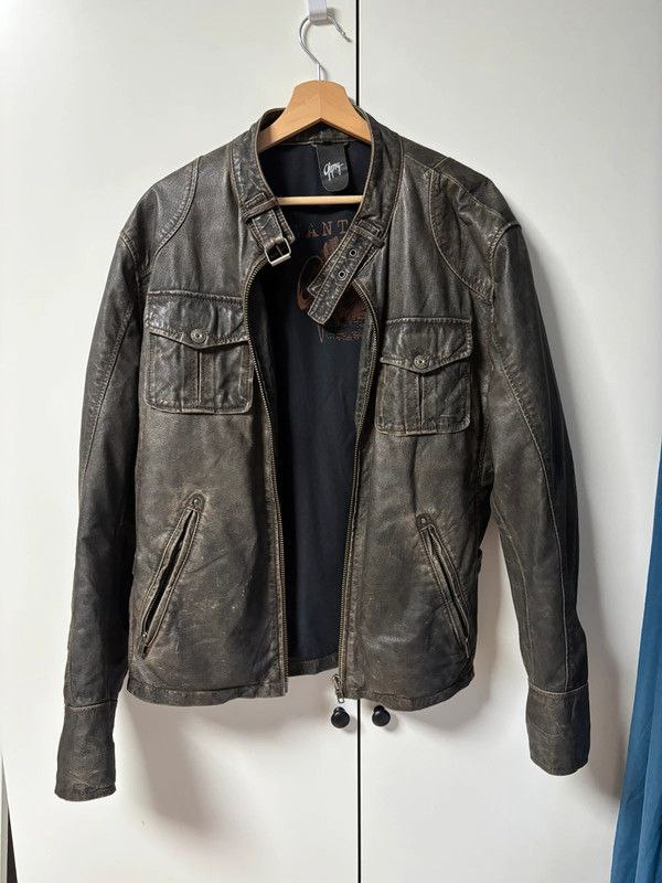 Diesel shoes 44.5, Levis jeans 33x32, leather jackets, Nike shoes 41 5