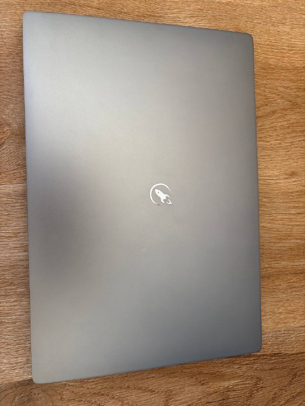 Лоты: декор, лампы, ноутбук, теннисная ракетка 7