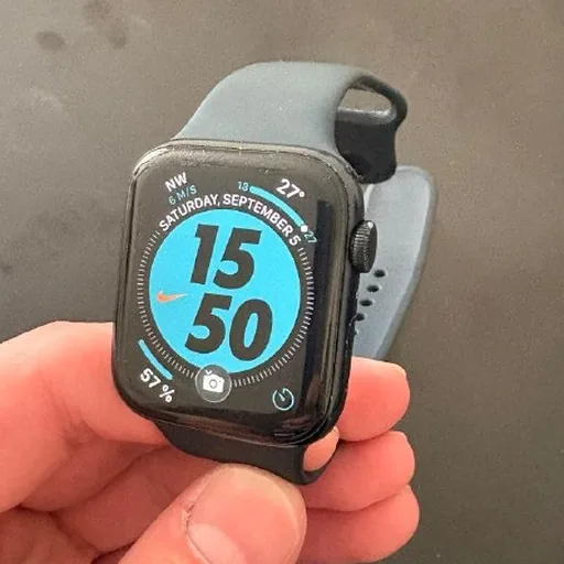 Apple Watch SE 2, ремешок, кабель зарядки