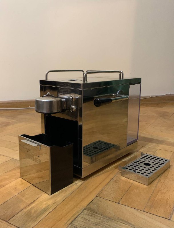 Босоножки emi romani, браслет mango, сумочка mango, подставка для капсул, кофемашина 6