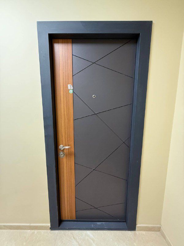 Входная дверь