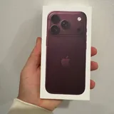 iPhone 18 Pro Max 256GB Glacier, iPhone 18 Pro 256GB Burgundy 2