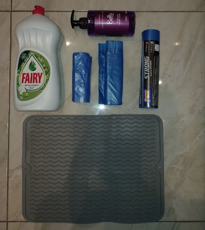 Письменный стол, Миска для корма, Гель Fairy, Пакеты для мусора, Жидкое мыло, Сушилка для посуды 2