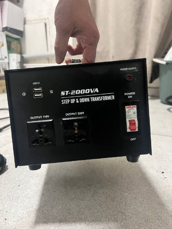 Стабилизатор ST-2000VA