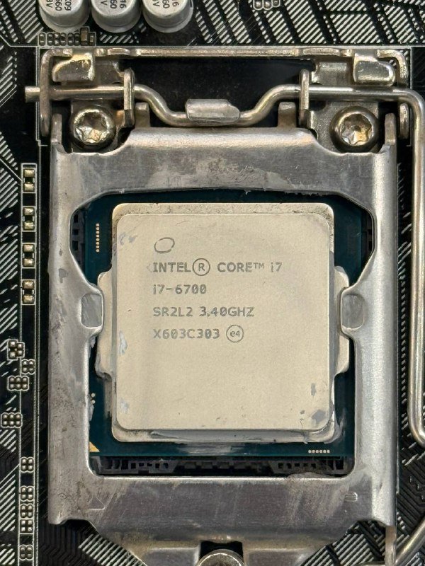 Материнская плата ASUS с процессором Intel Core i7-6700 2