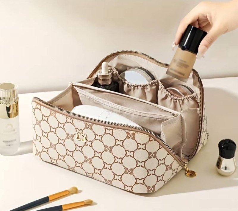 косметичка из искусственной кожи