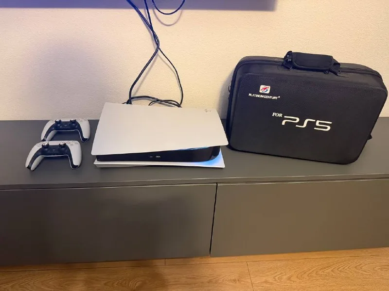 PlayStation 5 Original (Fat) с дисководом и 2 геймпадами