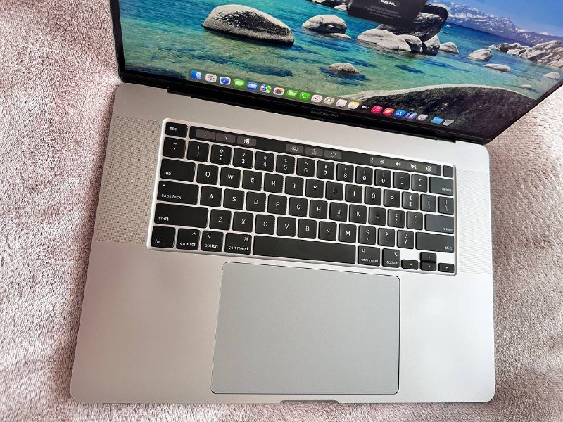 MacBook Pro 16” 2019 Intel i9 32GB 1TB SSD 3