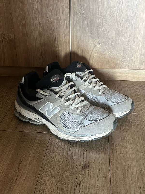 Кроссовки New Balance 2002r размер US 9.5