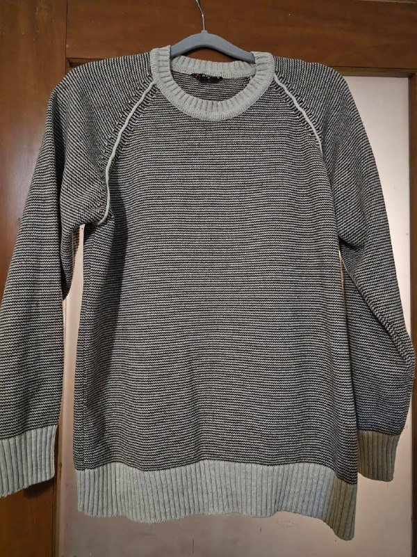 Одежда мужская, жилет, футболки, свитера, джинсы, брюки 8