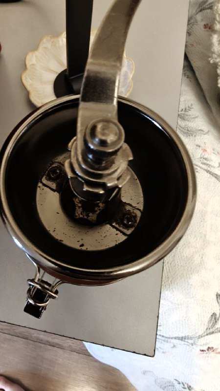 Рожковая кофемашина DeLonghi ECP.33.21.R, кофемолка, пинчер 5