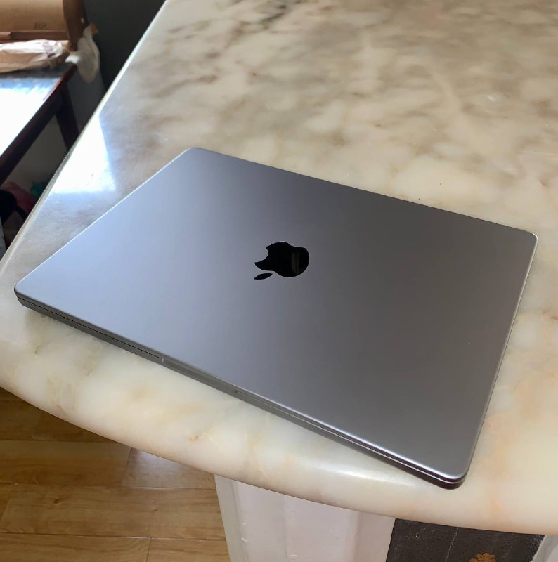 MacBook Pro 14 M2 Max 64GB RAM 1TB SSD 2