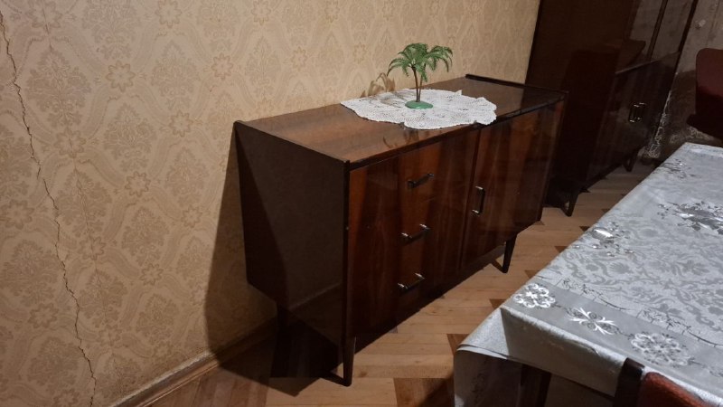 Диван, сервант, шкаф, стол со стульями, комод 5