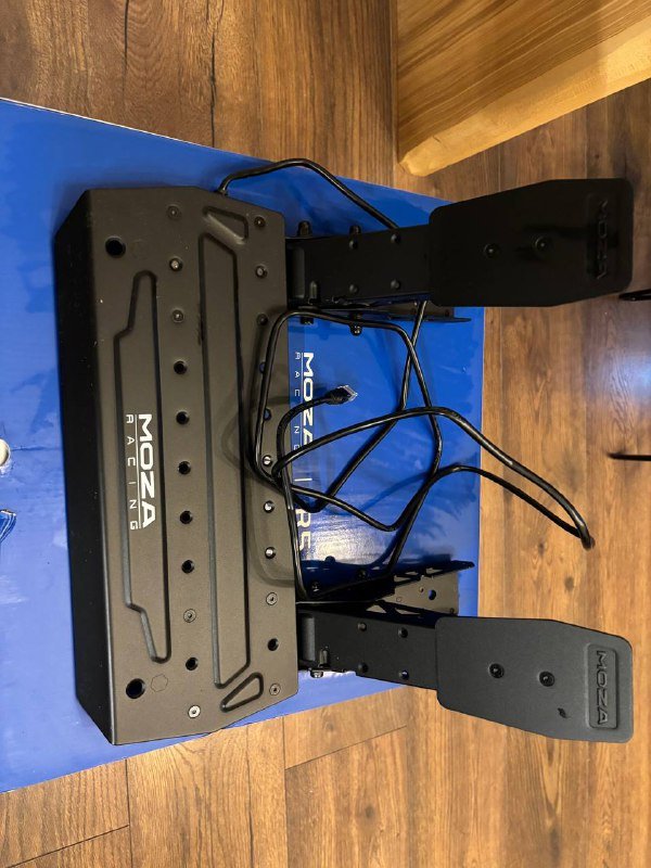 MOZA Racing R5 Bundle Direct Drive Racing Simulator 7